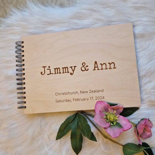 Gepersonaliseerd houten boek met eigen ontwerp