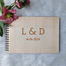 Afbeelding in Gallery-weergave laden, Gepersonaliseerd houten boek met eigen ontwerp
