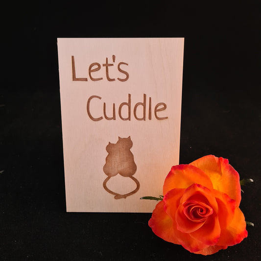 Houten wenskaart "Let's cuddle"