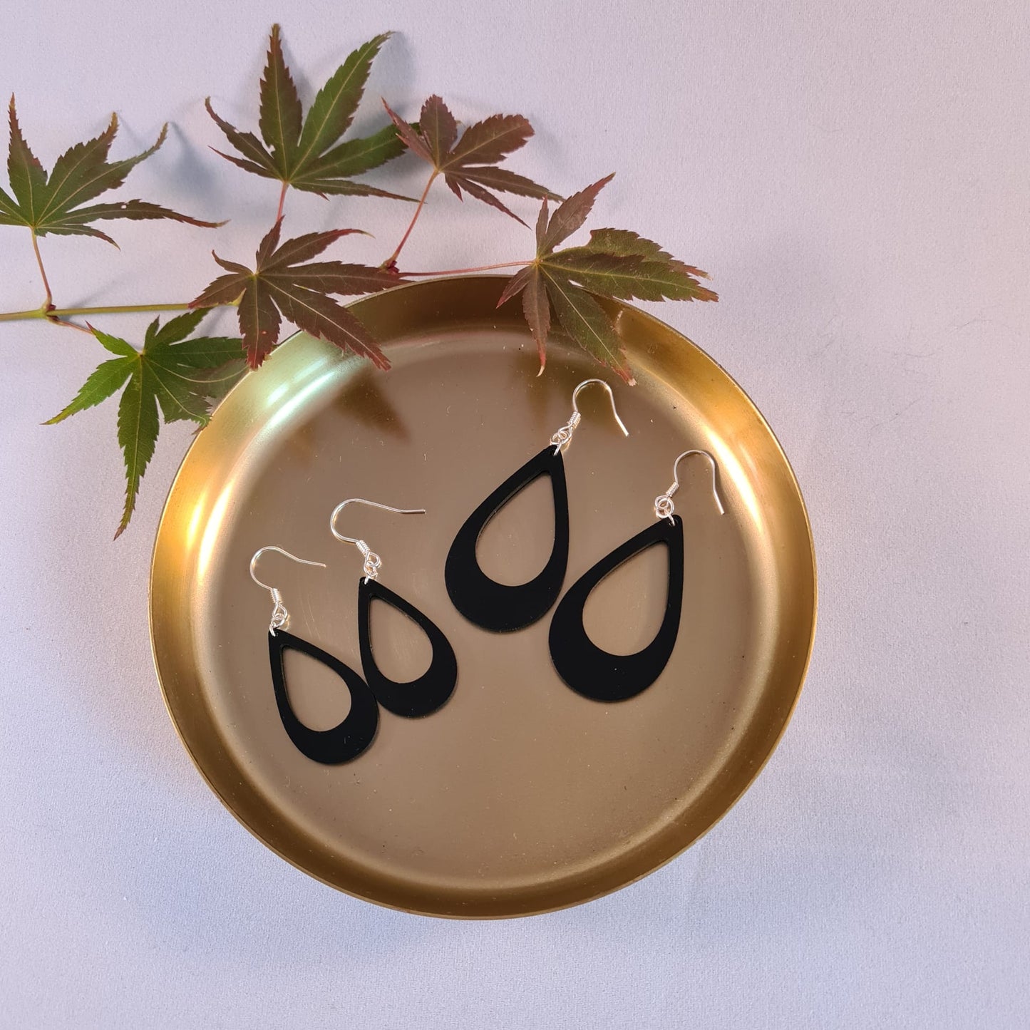 Zwarte open druppels