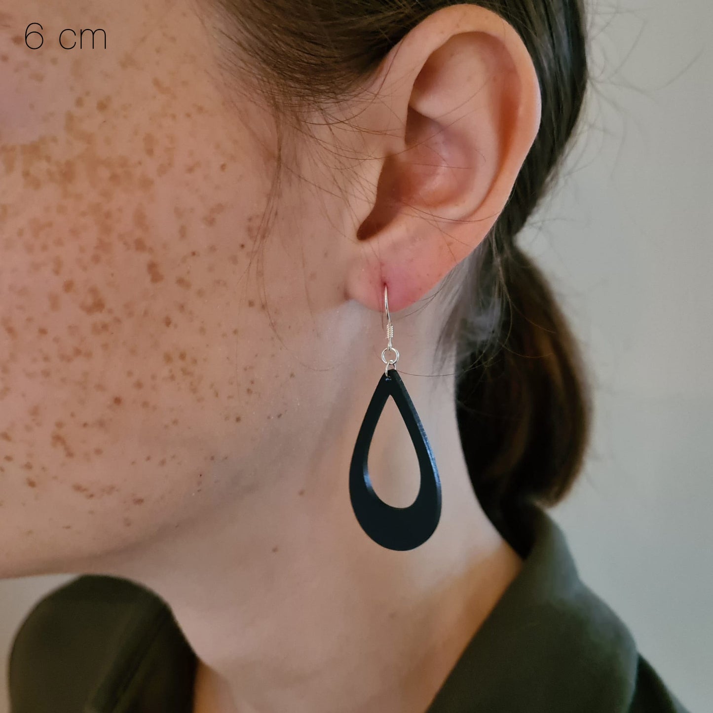 Zwarte open druppels