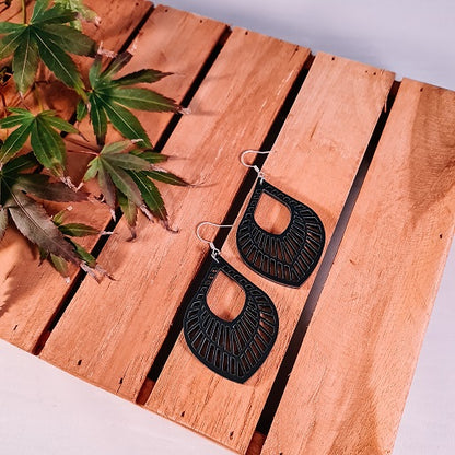 Zwarte druppels boho