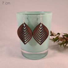 Afbeelding in Gallery-weergave laden, Houten abstracte blaadjes
