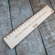 Afbeelding in Gallery-weergave laden, Houten meetlat &quot;Juf of Meester&quot;
